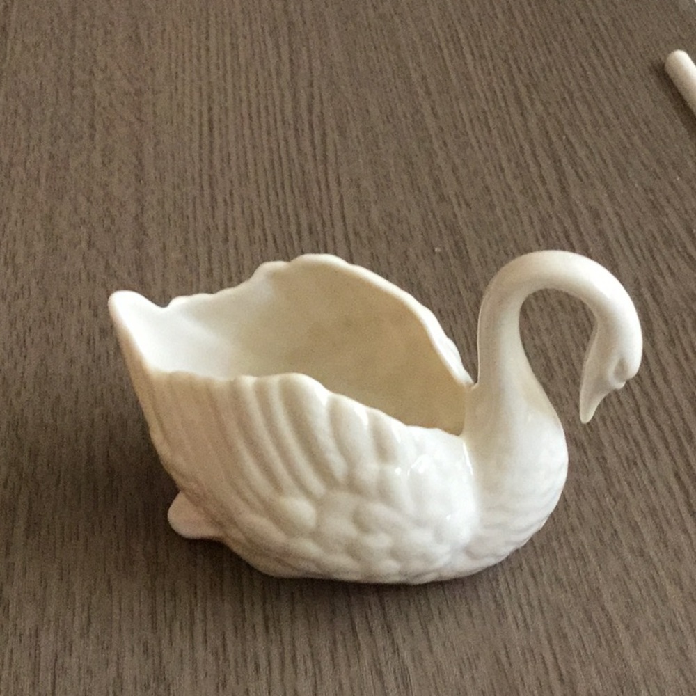 Lenox Swan Figurine